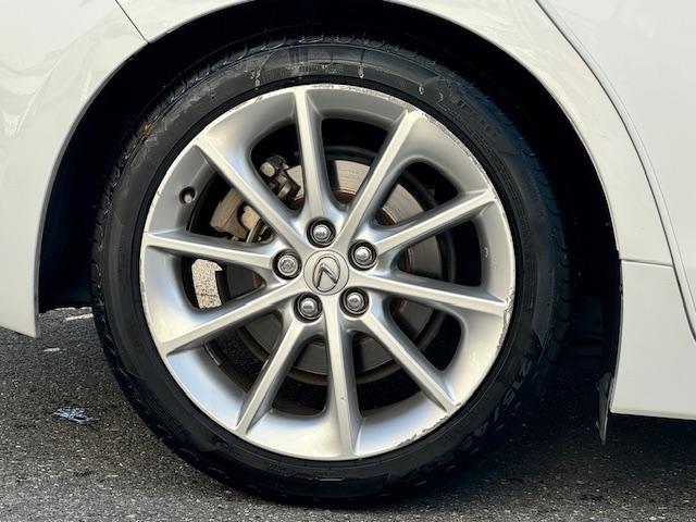 この度は当店のお車をご覧になっていただき、誠にありがとうございます。ぜひじっくりとご検討下さい。気軽にお問合せ・お見積りお待ちしております。