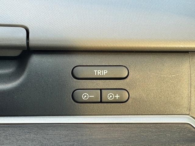 フリードハイブリッド ハイブリッド・Ｇホンダセンシング　ＥＴＣ　バックカメラ　ナビ　ＴＶ　オートクルーズコントロール　レーンアシスト　衝突被害軽減システム　両側電動スライドドア　ＬＥＤヘッドランプ　スマートキー　電動格納ミラー　後席モニター　ＡＴ（37枚目）