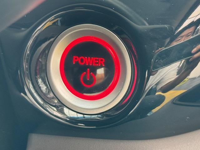 フリードハイブリッド ハイブリッド・Ｇホンダセンシング　ドライブレコーダー　ＥＴＣ　バックカメラ　ナビ　ＴＶ　オートクルーズコントロール　レーンアシスト　衝突被害軽減システム　両側電動スライドドア　ＬＥＤヘッドランプ　スマートキー　電動格納ミラー（9枚目）