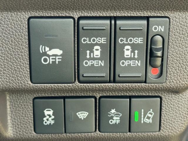 フリードハイブリッド ハイブリッド・Ｇホンダセンシング　ドライブレコーダー　ＥＴＣ　バックカメラ　ナビ　ＴＶ　オートクルーズコントロール　レーンアシスト　衝突被害軽減システム　両側電動スライドドア　ＬＥＤヘッドランプ　スマートキー　電動格納ミラー（10枚目）