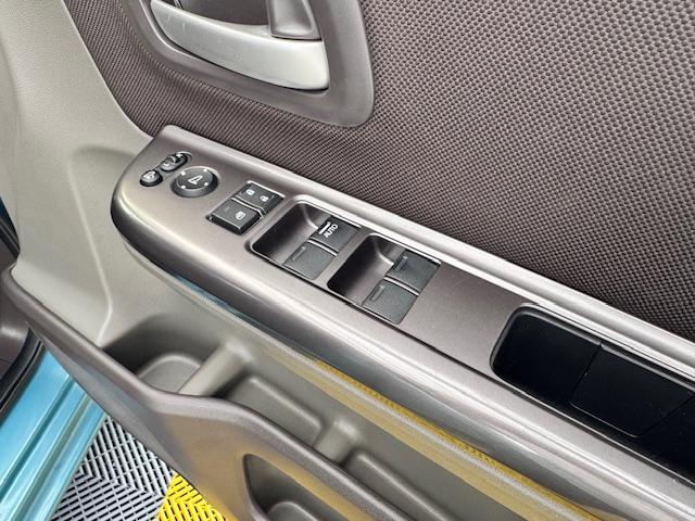 フリードハイブリッド ハイブリッド・Ｇホンダセンシング　ドライブレコーダー　ＥＴＣ　バックカメラ　ナビ　ＴＶ　オートクルーズコントロール　レーンアシスト　衝突被害軽減システム　両側電動スライドドア　ＬＥＤヘッドランプ　スマートキー　電動格納ミラー（12枚目）