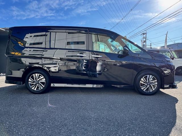 セレナ ハイウェイスターＶ　全周囲カメラ　ナビ　ＴＶ　クリアランスソナー　オートクルーズコントロール　衝突被害軽減システム　両側電動スライドドア　オートライト　ＬＥＤヘッドランプ　スマートキー　アイドリングストップ（18枚目）