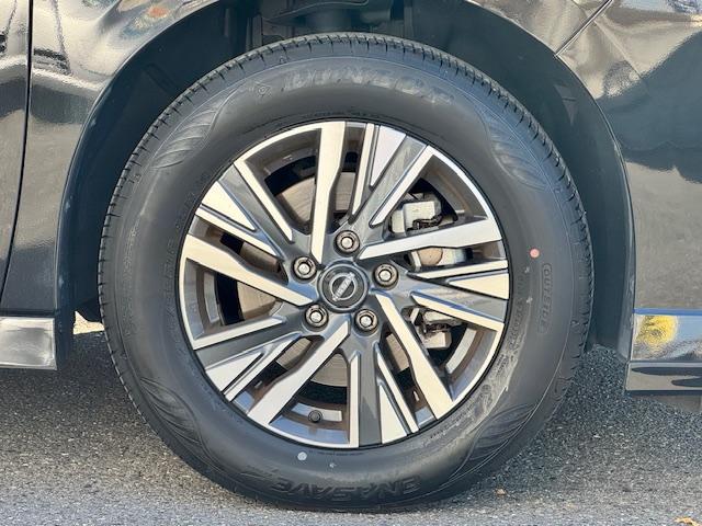 セレナ ハイウェイスターＶ　全周囲カメラ　ナビ　ＴＶ　クリアランスソナー　オートクルーズコントロール　衝突被害軽減システム　両側電動スライドドア　オートライト　ＬＥＤヘッドランプ　スマートキー　アイドリングストップ（23枚目）