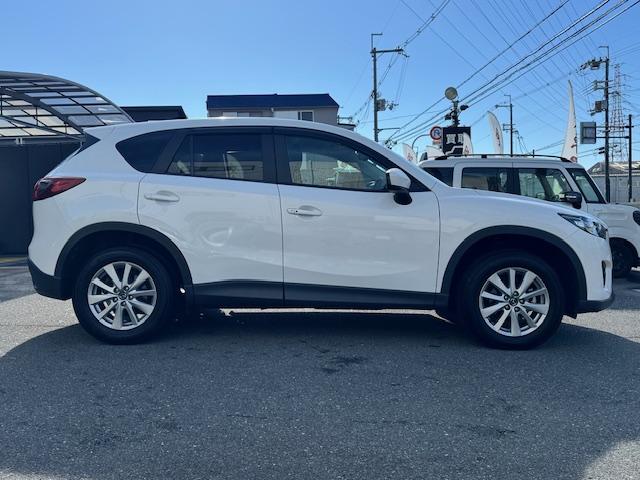 ＣＸ－５ ２０Ｓ　ドライブレコーダー　ＥＴＣ　バックカメラ　オートクルーズコントロール　衝突被害軽減システム　ナビ　アルミホイール　スマートキー　アイドリングストップ　電動格納ミラー　ＡＴ　盗難防止システム（19枚目）