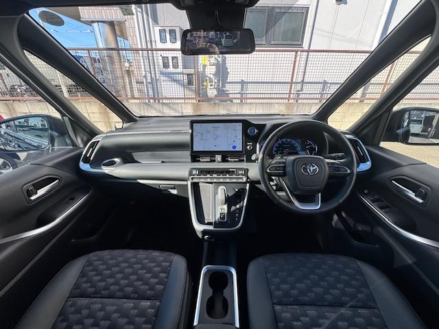 ヴォクシー ハイブリッドＳ－Ｚ　ドライブレコーダー　ＥＴＣ　全周囲カメラ　ナビ　ＴＶ　オートクルーズコントロール　レーンアシスト　パークアシスト　衝突被害軽減システム　両側電動スライドドア　オートマチックハイビーム　オートライト（2枚目）