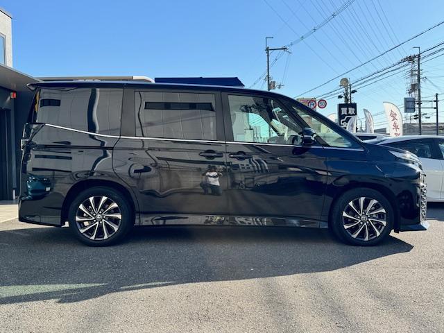 ヴォクシー ハイブリッドＳ－Ｚ　ドライブレコーダー　ＥＴＣ　全周囲カメラ　ナビ　ＴＶ　オートクルーズコントロール　レーンアシスト　パークアシスト　衝突被害軽減システム　両側電動スライドドア　オートマチックハイビーム　オートライト（14枚目）