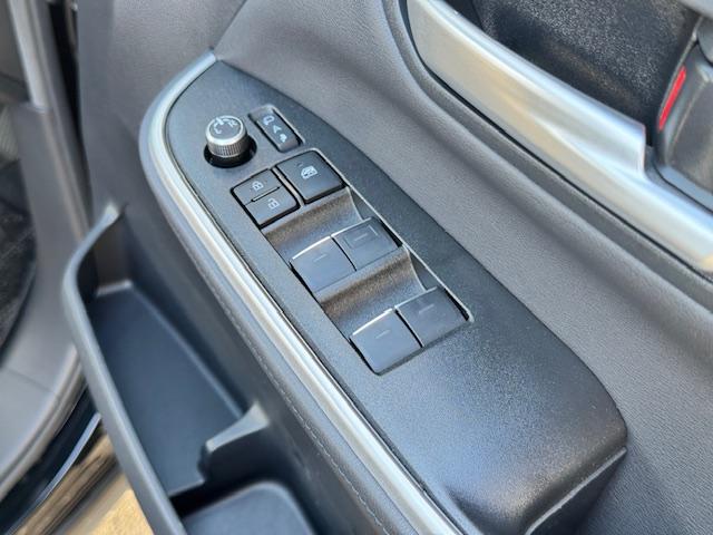 ヴォクシー ハイブリッドＳ－Ｚ　ドライブレコーダー　ＥＴＣ　全周囲カメラ　ナビ　ＴＶ　オートクルーズコントロール　レーンアシスト　パークアシスト　衝突被害軽減システム　両側電動スライドドア　オートマチックハイビーム　オートライト（39枚目）