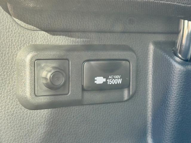 ヴォクシー ハイブリッドＳ－Ｚ　ドライブレコーダー　ＥＴＣ　全周囲カメラ　ナビ　ＴＶ　オートクルーズコントロール　レーンアシスト　パークアシスト　衝突被害軽減システム　両側電動スライドドア　オートマチックハイビーム　オートライト（41枚目）