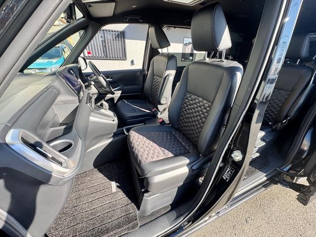 ヴォクシー ハイブリッドＳ－Ｚ　ドライブレコーダー　ＥＴＣ　全周囲カメラ　ナビ　ＴＶ　オートクルーズコントロール　レーンアシスト　パークアシスト　衝突被害軽減システム　両側電動スライドドア　オートマチックハイビーム　オートライト（49枚目）