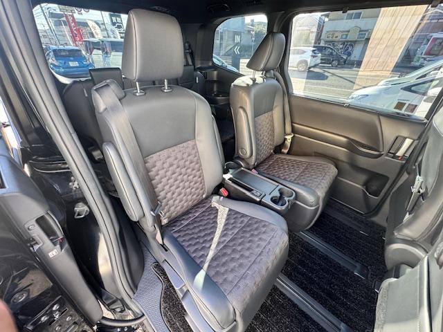 ヴォクシー ハイブリッドＳ－Ｚ　ドライブレコーダー　ＥＴＣ　全周囲カメラ　ナビ　ＴＶ　オートクルーズコントロール　レーンアシスト　パークアシスト　衝突被害軽減システム　両側電動スライドドア　オートマチックハイビーム　オートライト（54枚目）