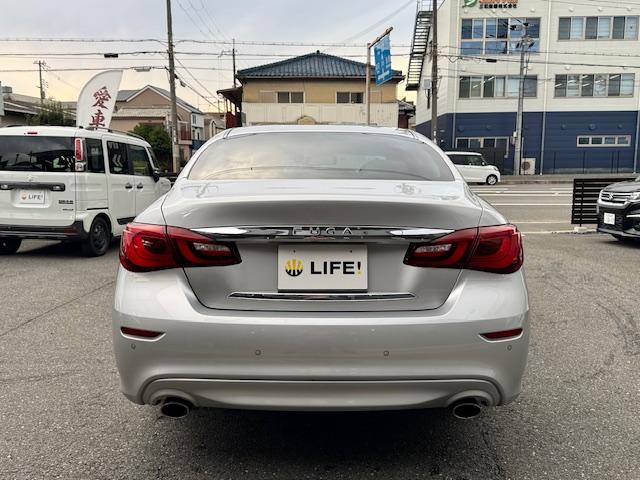 フーガ ２５０ＧＴ　Ａパッケージ　ＥＴＣ　クリアランスソナー　オートクルーズコントロール　衝突被害軽減システム　全周囲カメラ　ナビ　アルミホイール　ＬＥＤヘッドランプ　ＡＴ　スマートキー　電動格納ミラー　盗難防止システム　パワーシート（17枚目）