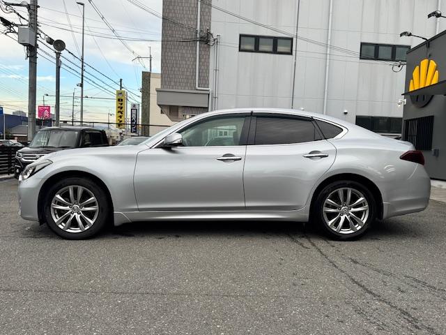 フーガ ２５０ＧＴ　Ａパッケージ　ＥＴＣ　クリアランスソナー　オートクルーズコントロール　衝突被害軽減システム　全周囲カメラ　ナビ　アルミホイール　ＬＥＤヘッドランプ　ＡＴ　スマートキー　電動格納ミラー　盗難防止システム　パワーシート（21枚目）