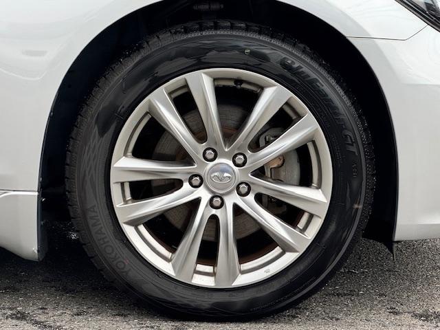 フーガ ２５０ＧＴ　Ａパッケージ　ＥＴＣ　クリアランスソナー　オートクルーズコントロール　衝突被害軽減システム　全周囲カメラ　ナビ　アルミホイール　ＬＥＤヘッドランプ　ＡＴ　スマートキー　電動格納ミラー　盗難防止システム　パワーシート（27枚目）