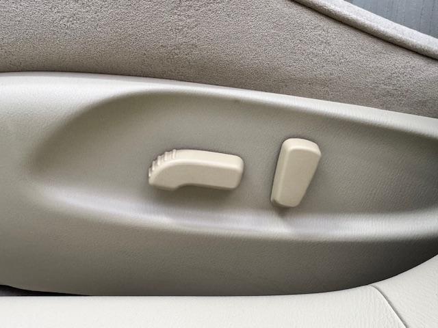 フーガ ２５０ＧＴ　Ａパッケージ　ＥＴＣ　クリアランスソナー　オートクルーズコントロール　衝突被害軽減システム　全周囲カメラ　ナビ　アルミホイール　ＬＥＤヘッドランプ　ＡＴ　スマートキー　電動格納ミラー　盗難防止システム　パワーシート（40枚目）