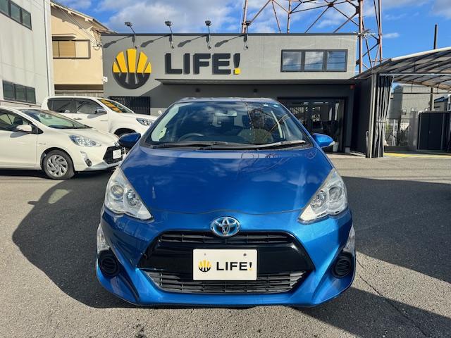 アクア Ｓ　ドライブレコーダー　ＥＴＣ　ナビ　ＴＶ　スマートキー　アイドリングストップ　電動格納ミラー　ＣＶＴ　衝突安全ボディ　記録簿　ＡＢＳ　ＥＳＣ　Ｂｌｕｅｔｏｏｔｈ　エアコン　パワーステアリング（12枚目）