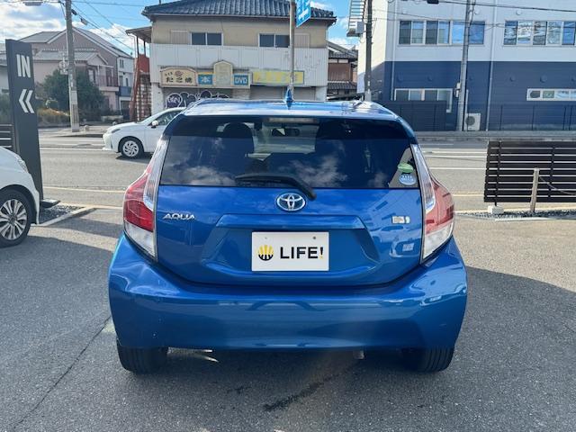 アクア Ｓ　ドライブレコーダー　ＥＴＣ　ナビ　ＴＶ　スマートキー　アイドリングストップ　電動格納ミラー　ＣＶＴ　衝突安全ボディ　記録簿　ＡＢＳ　ＥＳＣ　Ｂｌｕｅｔｏｏｔｈ　エアコン　パワーステアリング（18枚目）