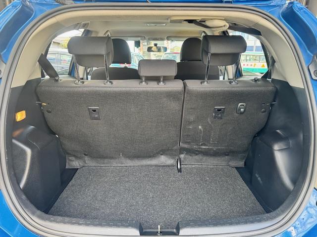 アクア Ｓ　ドライブレコーダー　ＥＴＣ　ナビ　ＴＶ　スマートキー　アイドリングストップ　電動格納ミラー　ＣＶＴ　衝突安全ボディ　記録簿　ＡＢＳ　ＥＳＣ　Ｂｌｕｅｔｏｏｔｈ　エアコン　パワーステアリング（19枚目）