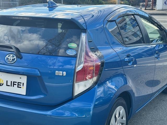 アクア Ｓ　ドライブレコーダー　ＥＴＣ　ナビ　ＴＶ　スマートキー　アイドリングストップ　電動格納ミラー　ＣＶＴ　衝突安全ボディ　記録簿　ＡＢＳ　ＥＳＣ　Ｂｌｕｅｔｏｏｔｈ　エアコン　パワーステアリング（21枚目）