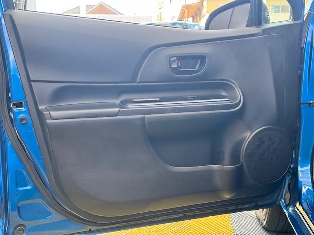 アクア Ｓ　ドライブレコーダー　ＥＴＣ　ナビ　ＴＶ　スマートキー　アイドリングストップ　電動格納ミラー　ＣＶＴ　衝突安全ボディ　記録簿　ＡＢＳ　ＥＳＣ　Ｂｌｕｅｔｏｏｔｈ　エアコン　パワーステアリング（33枚目）