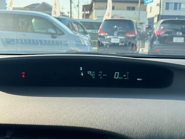 プリウス G ドライブレコーダー ETC バックカメラ ナビ TV オートクルーズコントロール アルミホイール オートライト スマートキー 電動格納ミラー CVT 盗難防止システム 衝突安全ボディ 記録簿 ABS(46枚目)