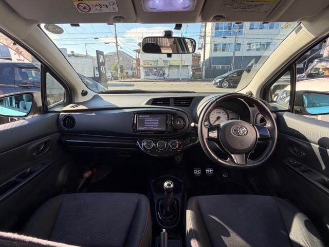 ヴィッツ RS G’s MT車 ETC バックカメラ TV アルミホイール オートライト HID キーレスエントリー 電動格納ミラー MT 衝突安全ボディ ABS USB Bluetooth エアコン パワーステアリング(2枚目)