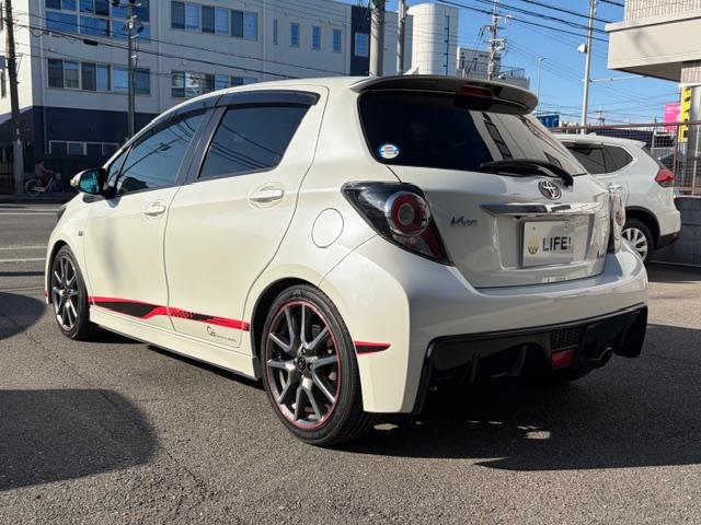 ヴィッツ RS G’s MT車 ETC バックカメラ TV アルミホイール オートライト HID キーレスエントリー 電動格納ミラー MT 衝突安全ボディ ABS USB Bluetooth エアコン パワーステアリング(17枚目)