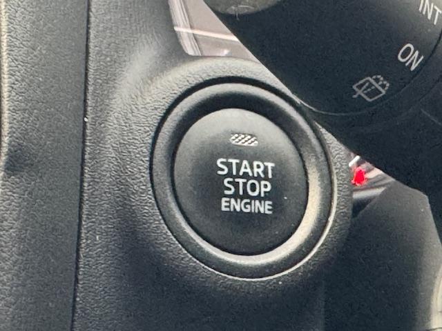 キーを携帯しているだけで、エンジンの始動が可能な装備です。プッシュスタートですのでエンジンの始動もボタンを押すだけです