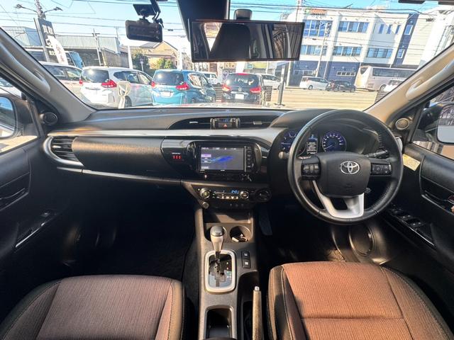 ハイラックス Ｚ　４ＷＤ　ＡＴ　衝突被害軽減システム　オートクルーズコントロール　レーンアシスト　ドライブレコーダー　ＥＴＣ　ナビ　ＴＶ　バックカメラ　スマートキー　電動格納ミラー　盗難防止システム（2枚目）