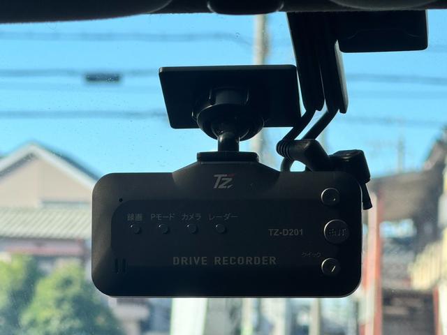 ハイラックス Ｚ　４ＷＤ　ＡＴ　衝突被害軽減システム　オートクルーズコントロール　レーンアシスト　ドライブレコーダー　ＥＴＣ　ナビ　ＴＶ　バックカメラ　スマートキー　電動格納ミラー　盗難防止システム（10枚目）