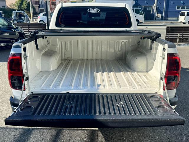 ハイラックス Ｚ　４ＷＤ　ＡＴ　衝突被害軽減システム　オートクルーズコントロール　レーンアシスト　ドライブレコーダー　ＥＴＣ　ナビ　ＴＶ　バックカメラ　スマートキー　電動格納ミラー　盗難防止システム（19枚目）