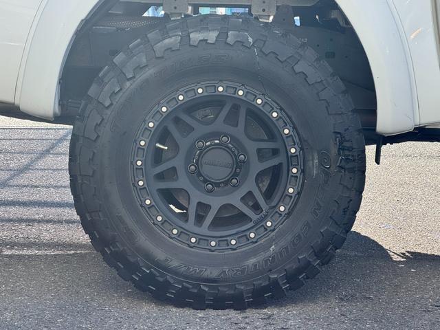 ハイラックス Ｚ　４ＷＤ　ＡＴ　衝突被害軽減システム　オートクルーズコントロール　レーンアシスト　ドライブレコーダー　ＥＴＣ　ナビ　ＴＶ　バックカメラ　スマートキー　電動格納ミラー　盗難防止システム（29枚目）