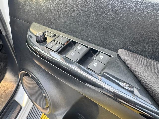 ハイラックス Ｚ　４ＷＤ　ＡＴ　衝突被害軽減システム　オートクルーズコントロール　レーンアシスト　ドライブレコーダー　ＥＴＣ　ナビ　ＴＶ　バックカメラ　スマートキー　電動格納ミラー　盗難防止システム（41枚目）
