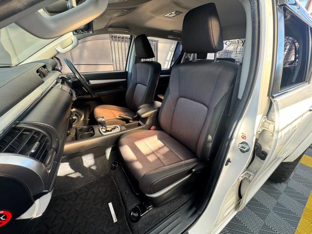 ハイラックス Ｚ　４ＷＤ　ＡＴ　衝突被害軽減システム　オートクルーズコントロール　レーンアシスト　ドライブレコーダー　ＥＴＣ　ナビ　ＴＶ　バックカメラ　スマートキー　電動格納ミラー　盗難防止システム（49枚目）