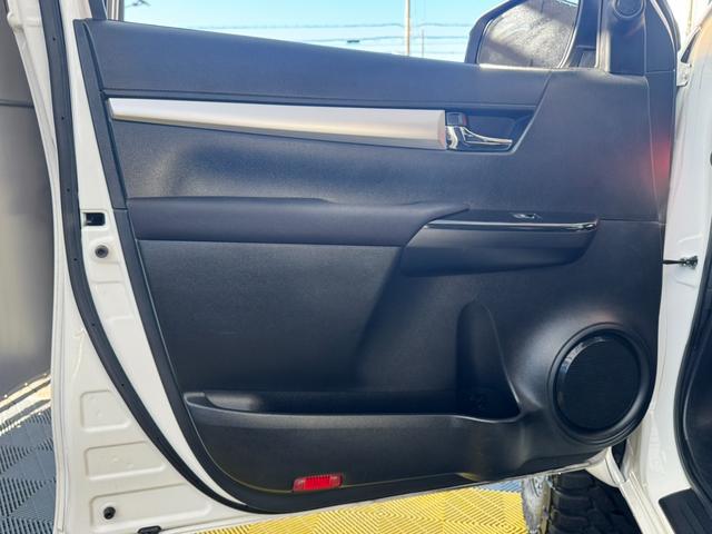 ハイラックス Ｚ　４ＷＤ　ＡＴ　衝突被害軽減システム　オートクルーズコントロール　レーンアシスト　ドライブレコーダー　ＥＴＣ　ナビ　ＴＶ　バックカメラ　スマートキー　電動格納ミラー　盗難防止システム（51枚目）