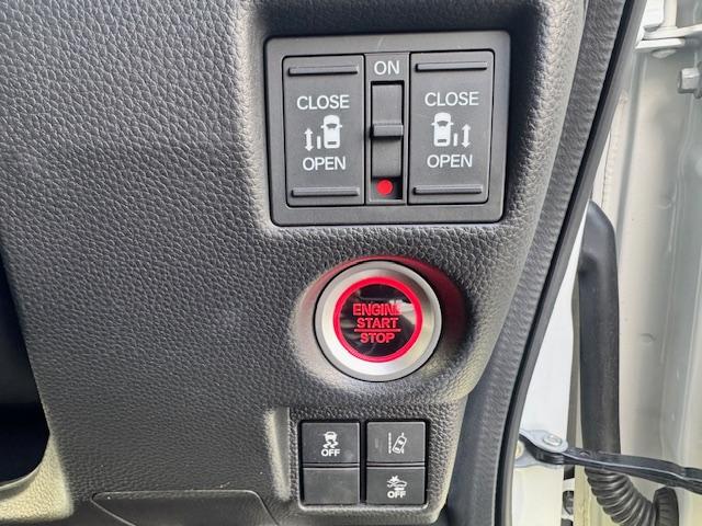 Ｎ－ＢＯＸカスタム Ｇ・Ｌターボホンダセンシング　ドライブレコーダー　ＥＴＣ　バックカメラ　両側電動スライドドア　ナビ　ＴＶ　クリアランスソナー　オートクルーズコントロール　レーンアシスト　衝突被害軽減システム　オートライト　ＬＥＤヘッドランプ（9枚目）