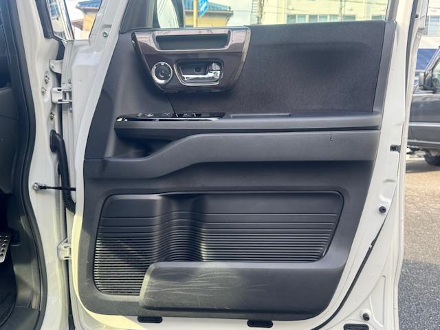 Ｎ－ＢＯＸカスタム Ｇ・Ｌターボホンダセンシング　ドライブレコーダー　ＥＴＣ　バックカメラ　両側電動スライドドア　ナビ　ＴＶ　クリアランスソナー　オートクルーズコントロール　レーンアシスト　衝突被害軽減システム　オートライト　ＬＥＤヘッドランプ（30枚目）