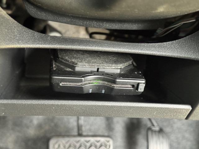 シエンタ ＤＩＣＥリミテッド　ＥＴＣ　バックカメラ　ナビ　ＴＶ　両側スライド・片側電動　ＨＩＤ　キーレスエントリー　電動格納ミラー　３列シート　ＣＶＴ　アルミホイール　ＵＳＢ　Ｂｌｕｅｔｏｏｔｈ　記録簿　衝突安全ボディ　ＡＢＳ（9枚目）