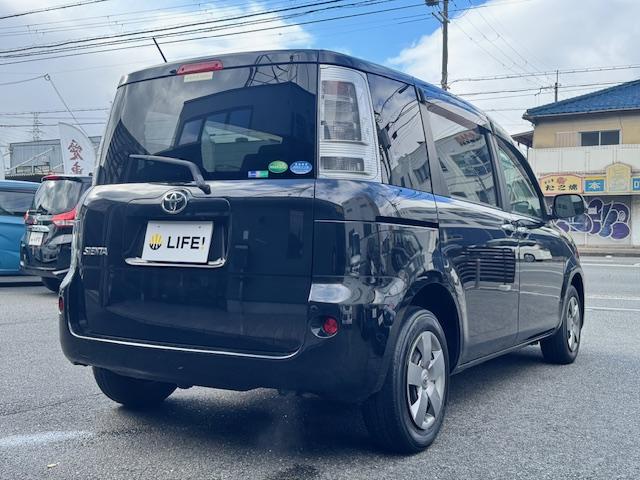 シエンタ ＤＩＣＥリミテッド　ＥＴＣ　バックカメラ　ナビ　ＴＶ　両側スライド・片側電動　ＨＩＤ　キーレスエントリー　電動格納ミラー　３列シート　ＣＶＴ　アルミホイール　ＵＳＢ　Ｂｌｕｅｔｏｏｔｈ　記録簿　衝突安全ボディ　ＡＢＳ（15枚目）