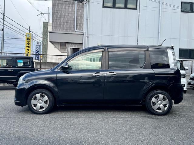 シエンタ ＤＩＣＥリミテッド　ＥＴＣ　バックカメラ　ナビ　ＴＶ　両側スライド・片側電動　ＨＩＤ　キーレスエントリー　電動格納ミラー　３列シート　ＣＶＴ　アルミホイール　ＵＳＢ　Ｂｌｕｅｔｏｏｔｈ　記録簿　衝突安全ボディ　ＡＢＳ（18枚目）