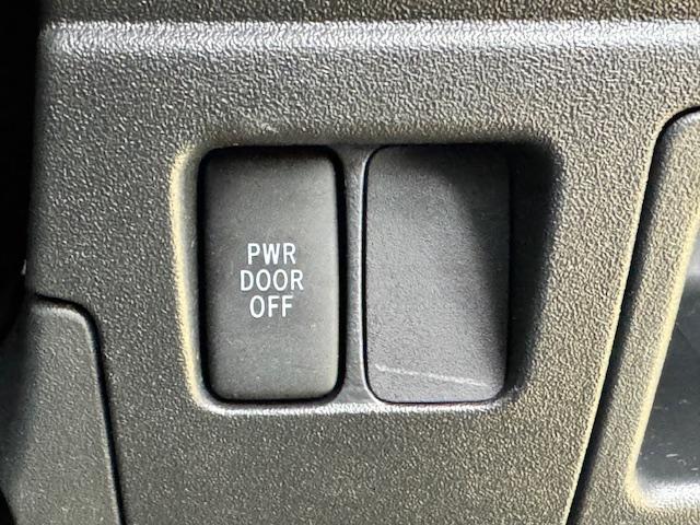 シエンタ ＤＩＣＥリミテッド　ＥＴＣ　バックカメラ　ナビ　ＴＶ　両側スライド・片側電動　ＨＩＤ　キーレスエントリー　電動格納ミラー　３列シート　ＣＶＴ　アルミホイール　ＵＳＢ　Ｂｌｕｅｔｏｏｔｈ　記録簿　衝突安全ボディ　ＡＢＳ（29枚目）