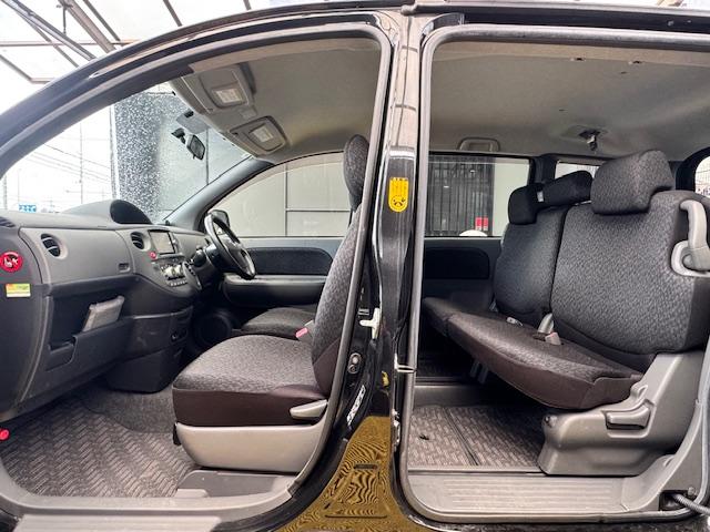 シエンタ ＤＩＣＥリミテッド　ＥＴＣ　バックカメラ　ナビ　ＴＶ　両側スライド・片側電動　ＨＩＤ　キーレスエントリー　電動格納ミラー　３列シート　ＣＶＴ　アルミホイール　ＵＳＢ　Ｂｌｕｅｔｏｏｔｈ　記録簿　衝突安全ボディ　ＡＢＳ（31枚目）