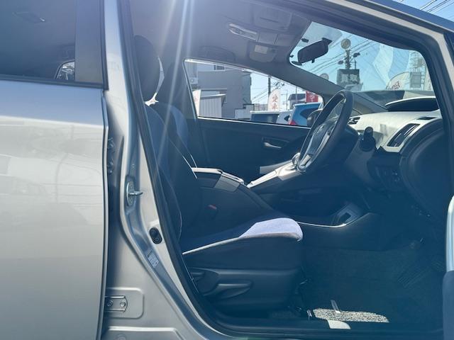 プリウス S バックカメラ ナビ TV アルミホイール オートライト HID CVT スマートキー 電動格納ミラー 盗難防止システム Bluetooth 記録簿 衝突安全ボディ ABS ESC エアコン(11枚目)