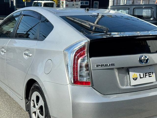 プリウス S バックカメラ ナビ TV アルミホイール オートライト HID CVT スマートキー 電動格納ミラー 盗難防止システム Bluetooth 記録簿 衝突安全ボディ ABS ESC エアコン(22枚目)