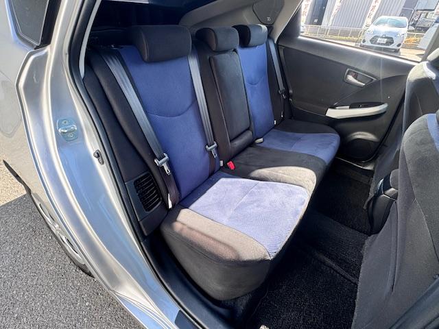 プリウス S バックカメラ ナビ TV アルミホイール オートライト HID CVT スマートキー 電動格納ミラー 盗難防止システム Bluetooth 記録簿 衝突安全ボディ ABS ESC エアコン(24枚目)