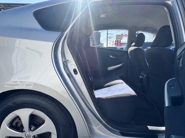 プリウス S バックカメラ ナビ TV アルミホイール オートライト HID CVT スマートキー 電動格納ミラー 盗難防止システム Bluetooth 記録簿 衝突安全ボディ ABS ESC エアコン(29枚目)