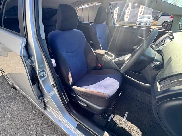 プリウス S バックカメラ ナビ TV アルミホイール オートライト HID CVT スマートキー 電動格納ミラー 盗難防止システム Bluetooth 記録簿 衝突安全ボディ ABS ESC エアコン(32枚目)