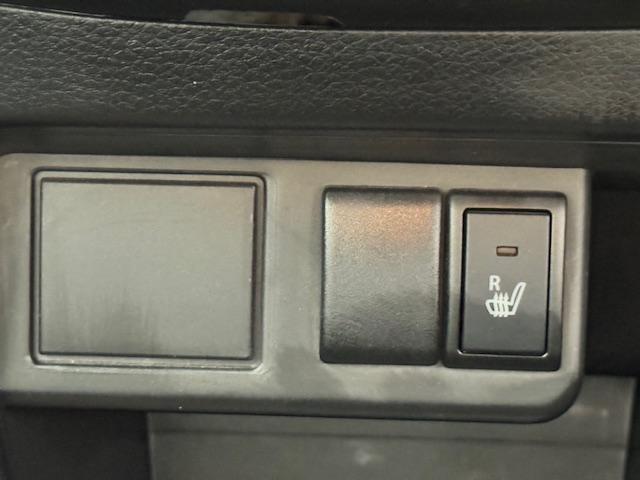 アルトターボＲＳ ベースグレード　ドライブレコーダー　ＥＴＣ　ナビ　衝突被害軽減システム　ＨＩＤ　スマートキー　アイドリングストップ　電動格納ミラー　シートヒーター　ＡＴ　盗難防止システム　ＡＢＳ　ＥＳＣ　Ｂｌｕｅｔｏｏｔｈ（10枚目）