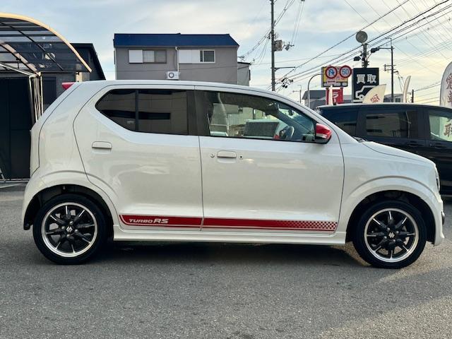 アルトターボＲＳ ベースグレード　ドライブレコーダー　ＥＴＣ　ナビ　衝突被害軽減システム　ＨＩＤ　スマートキー　アイドリングストップ　電動格納ミラー　シートヒーター　ＡＴ　盗難防止システム　ＡＢＳ　ＥＳＣ　Ｂｌｕｅｔｏｏｔｈ（14枚目）