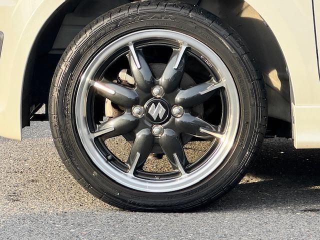 アルトターボＲＳ ベースグレード　ドライブレコーダー　ＥＴＣ　ナビ　衝突被害軽減システム　ＨＩＤ　スマートキー　アイドリングストップ　電動格納ミラー　シートヒーター　ＡＴ　盗難防止システム　ＡＢＳ　ＥＳＣ　Ｂｌｕｅｔｏｏｔｈ（20枚目）