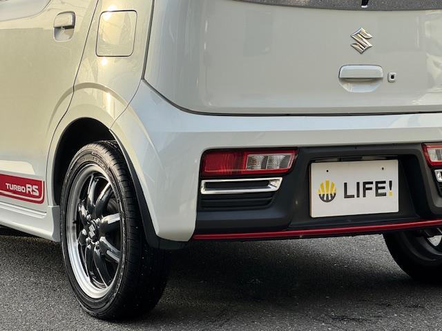 アルトターボＲＳ ベースグレード　ドライブレコーダー　ＥＴＣ　ナビ　衝突被害軽減システム　ＨＩＤ　スマートキー　アイドリングストップ　電動格納ミラー　シートヒーター　ＡＴ　盗難防止システム　ＡＢＳ　ＥＳＣ　Ｂｌｕｅｔｏｏｔｈ（26枚目）